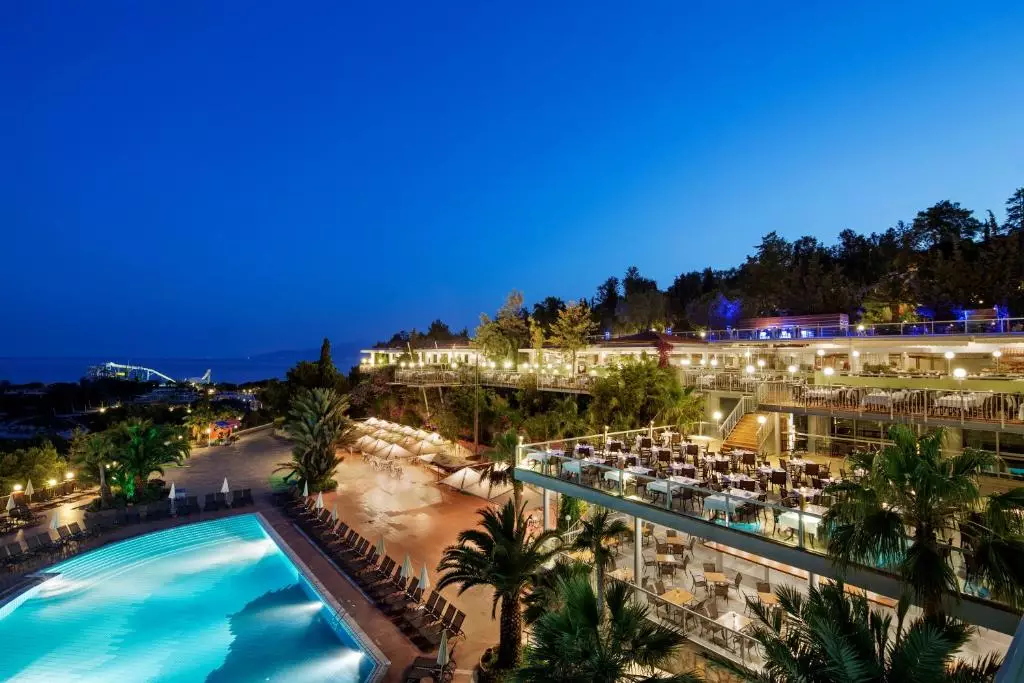 Pine Bay Holiday Resort